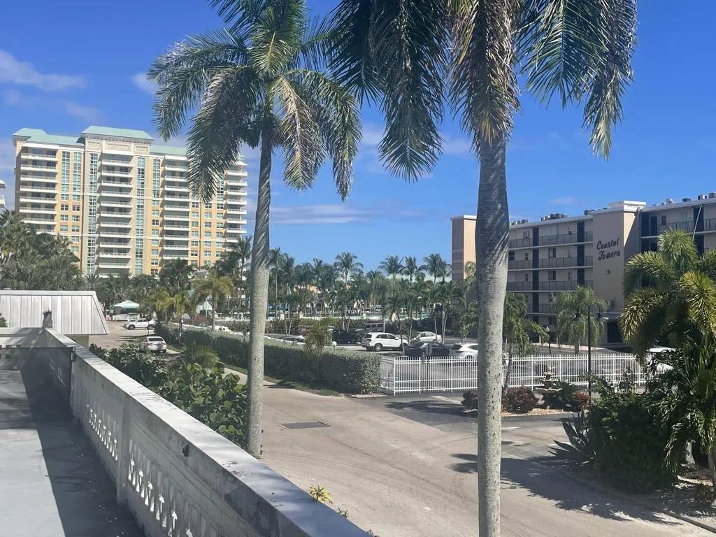 209 SE 6th Street Boynton Beach FL 33435