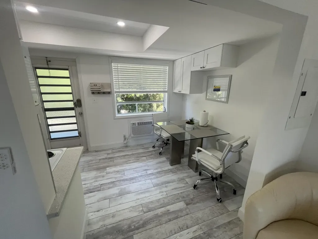 209 SE 6th Street Boynton Beach FL 33435