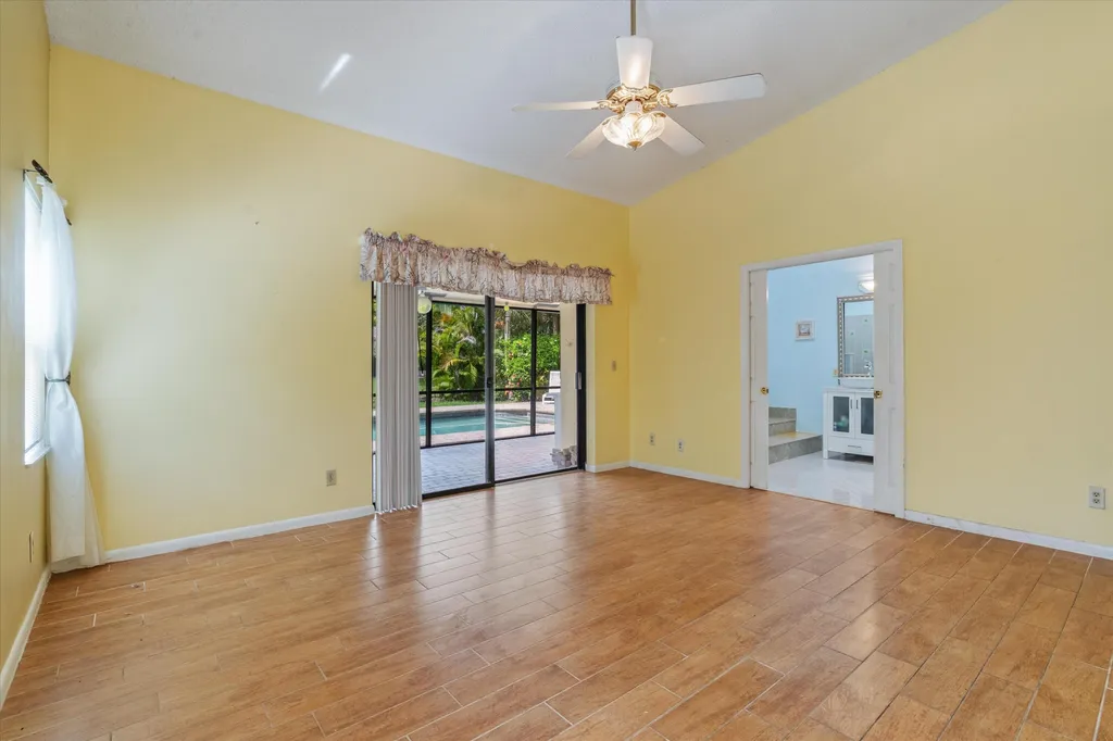 8660 NW 54th Street Coral Springs FL 33067