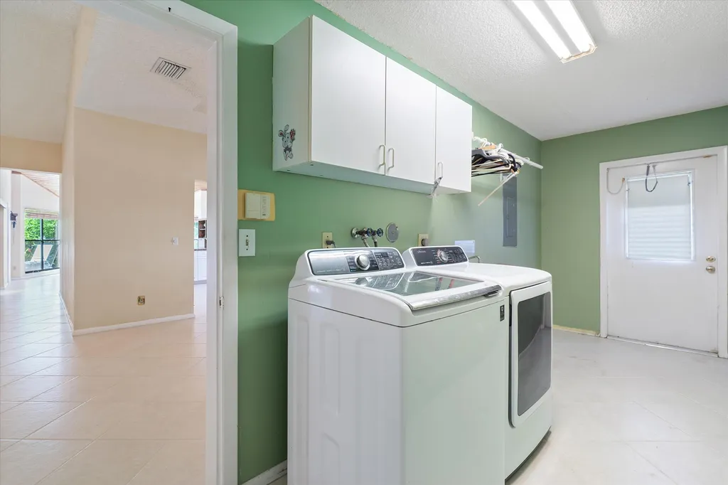 8660 NW 54th Street Coral Springs FL 33067