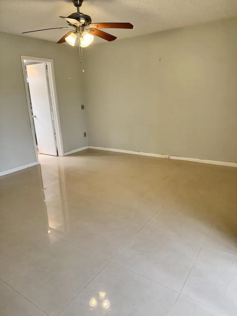 1036 Harwood D Deerfield Beach FL 33442