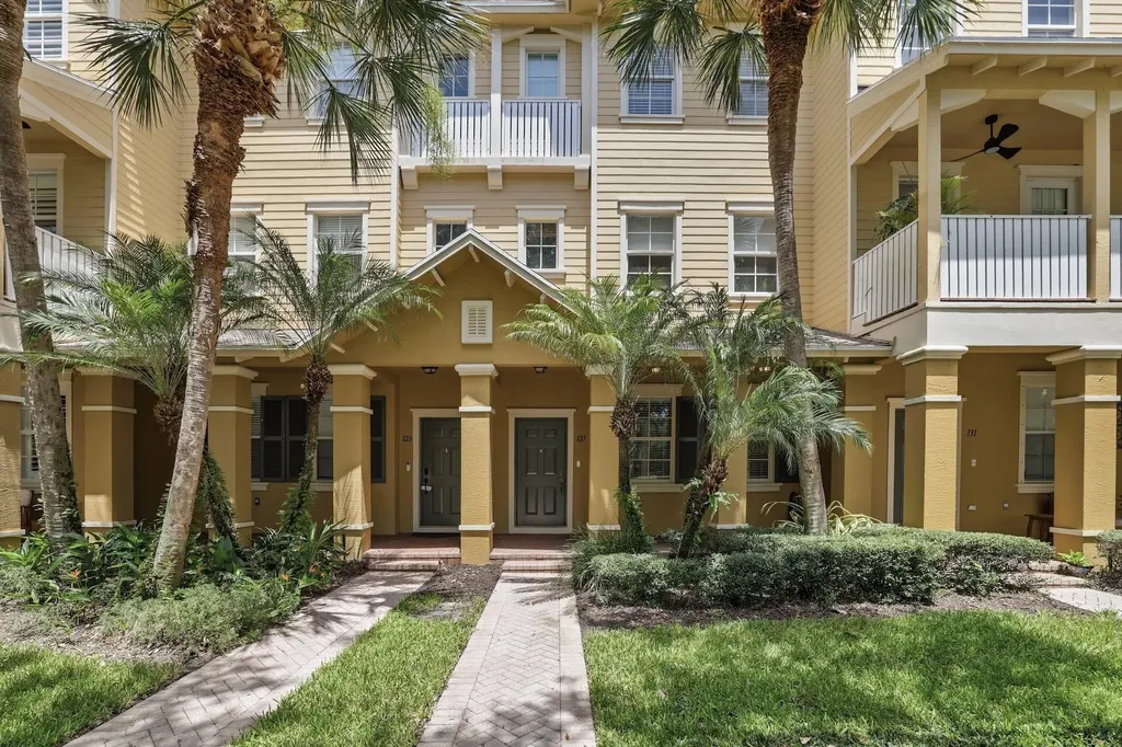127 E Thatch Palm Circle Jupiter FL 33458