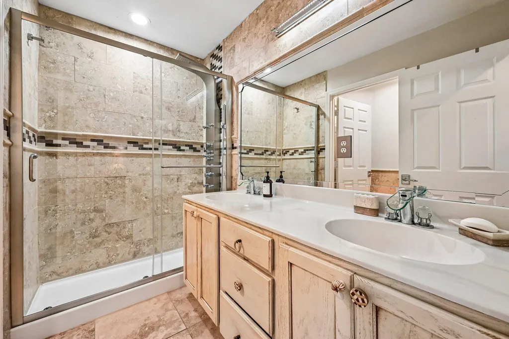 1121 Center Stone Lane Riviera Beach FL 33404