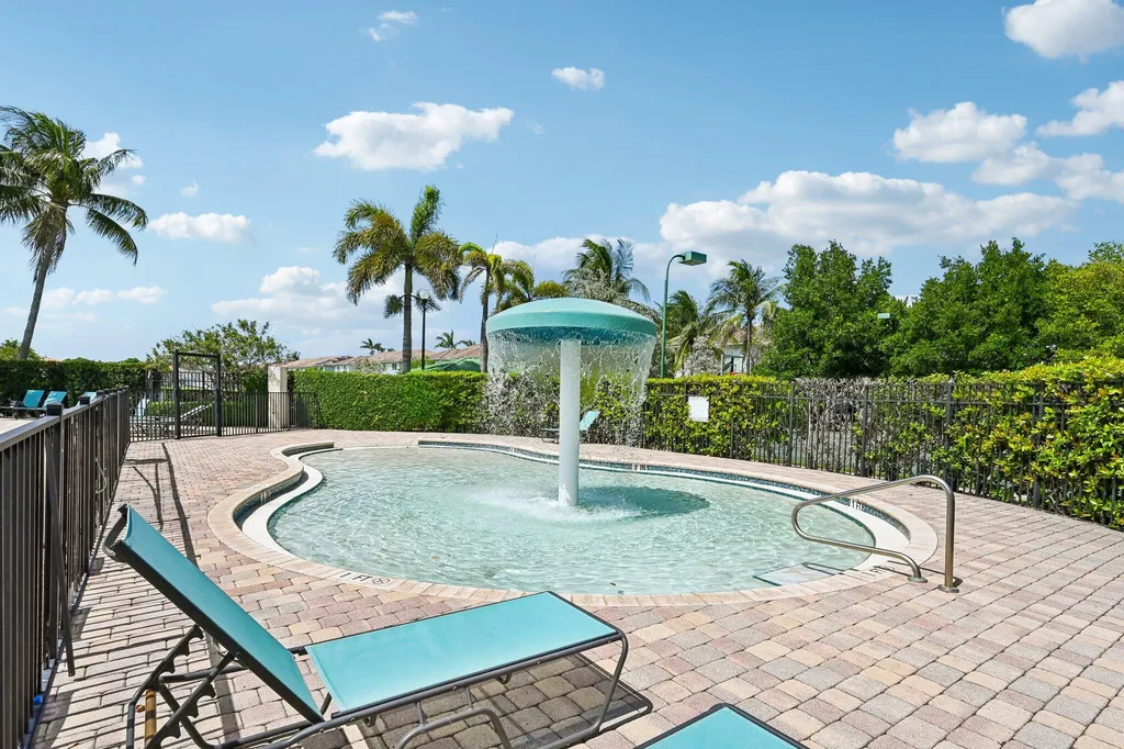 1121 Center Stone Lane Riviera Beach FL 33404