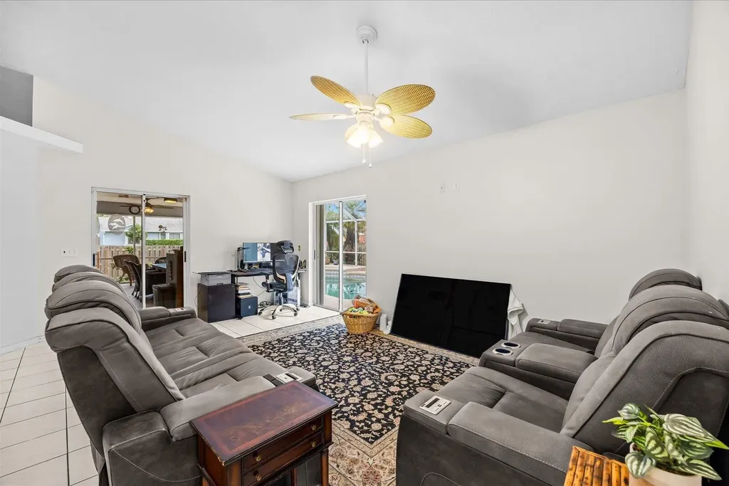 2711 SE Fall Street Port St Lucie FL 34984