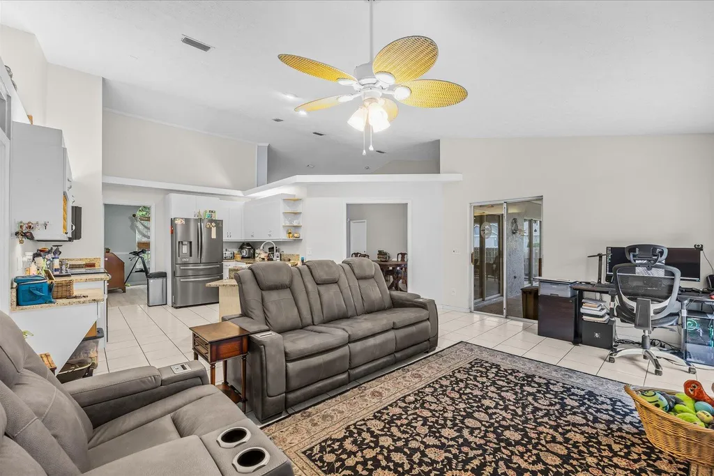 2711 SE Fall Street Port St Lucie FL 34984