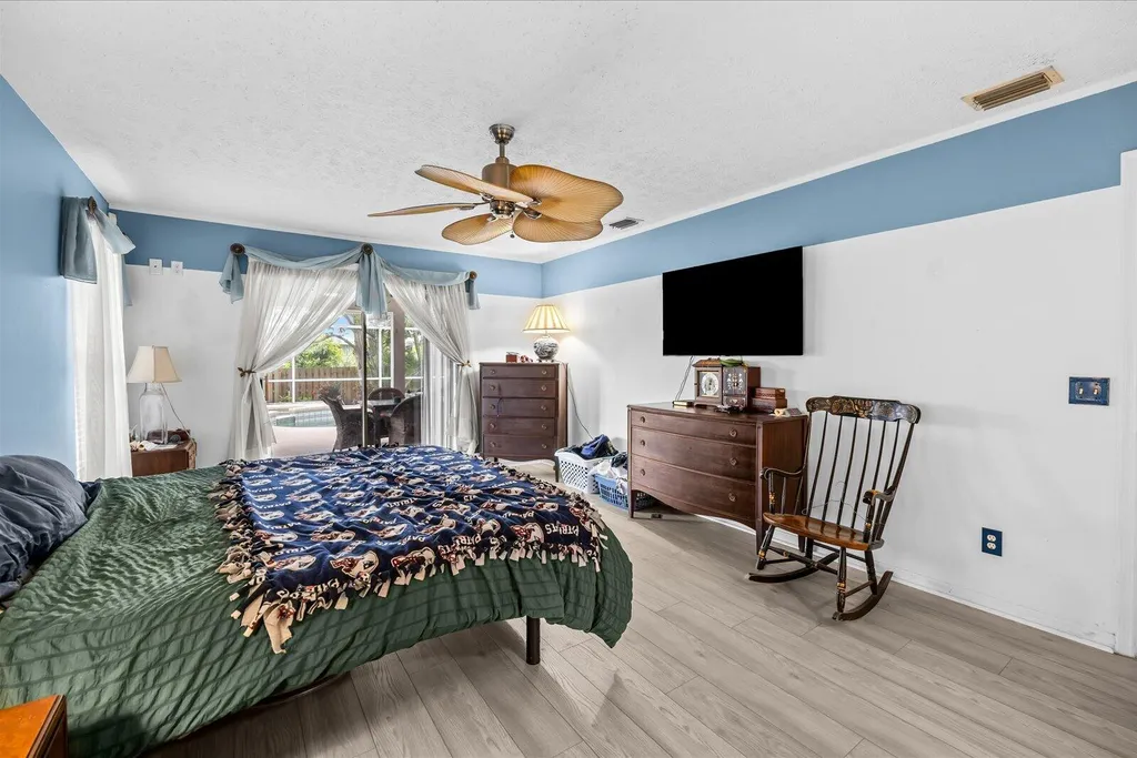 2711 SE Fall Street Port St Lucie FL 34984