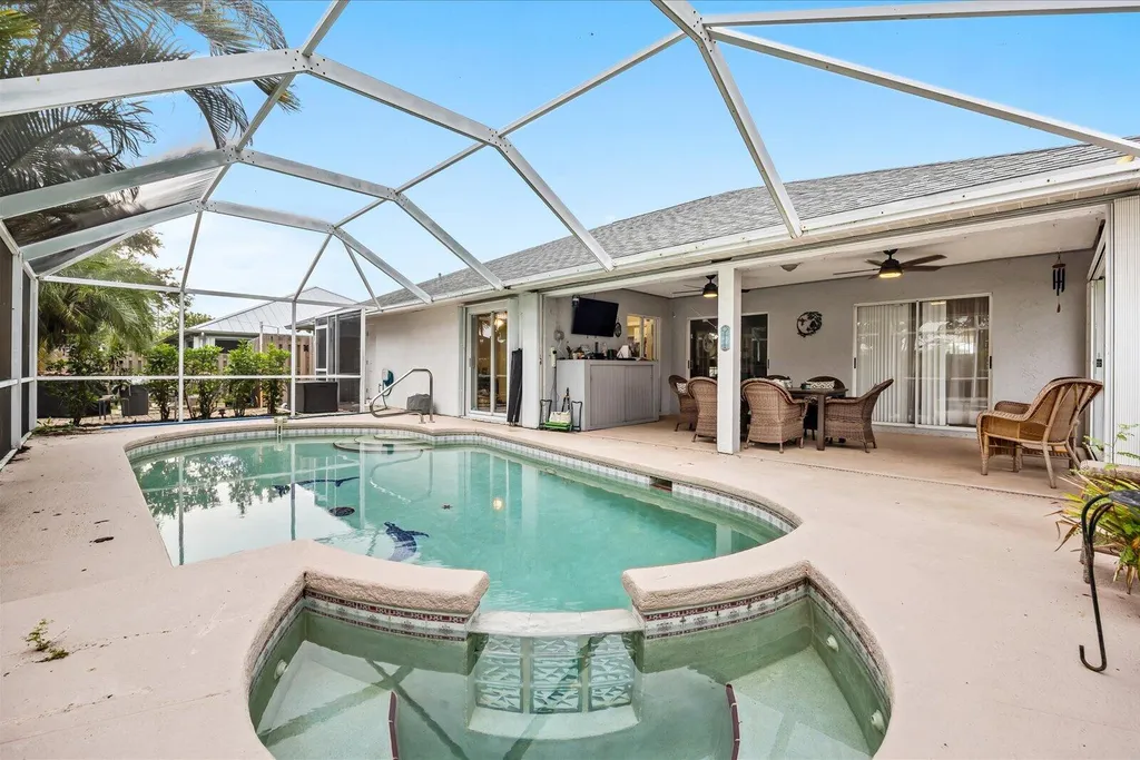 2711 SE Fall Street Port St Lucie FL 34984