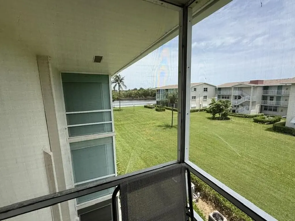 350 Horizons E Boynton Beach FL 33435