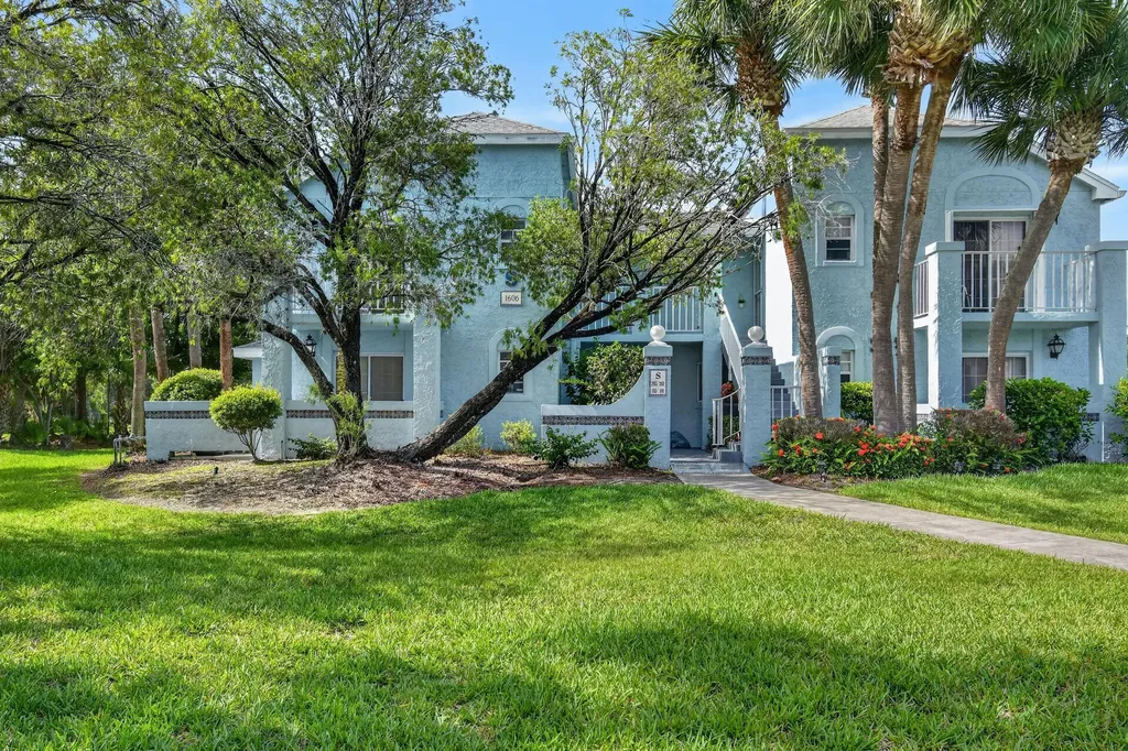 1606 SE Green Acres Circle Port St Lucie FL 34952
