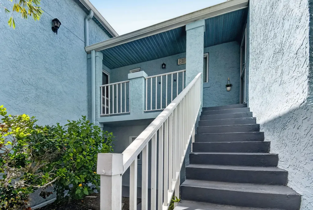 1606 SE Green Acres Circle Port St Lucie FL 34952