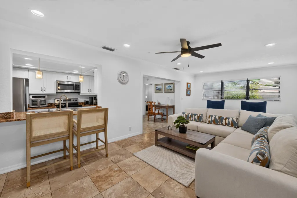 4431 NE 28th Avenue Lighthouse Point FL 33064