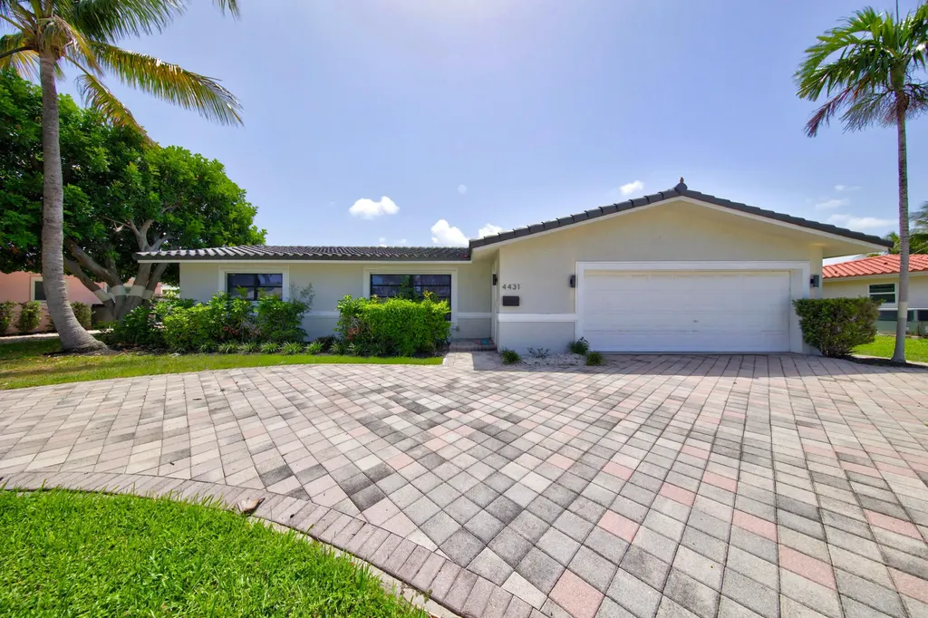 4431 NE 28th Avenue Lighthouse Point FL 33064