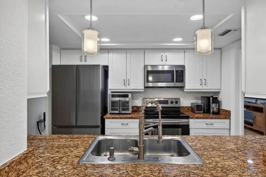4431 NE 28th Avenue Lighthouse Point FL 33064