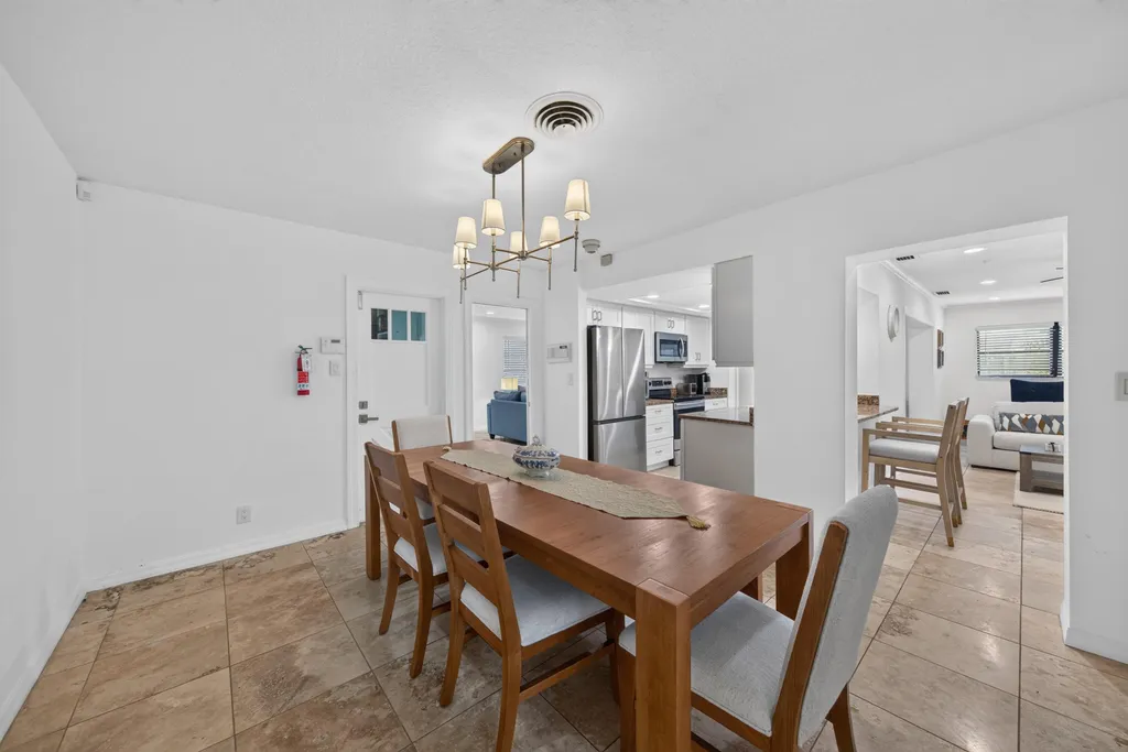 4431 NE 28th Avenue Lighthouse Point FL 33064