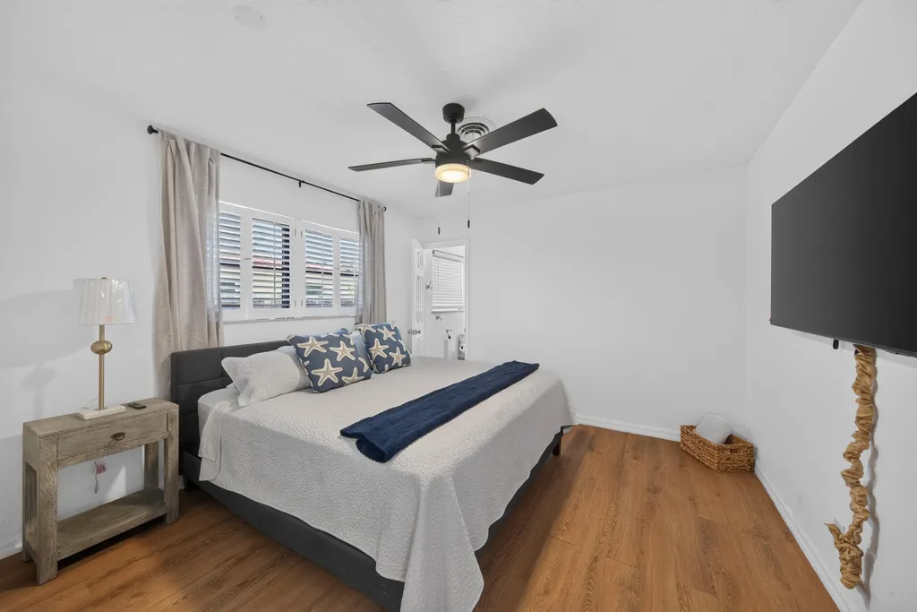 4431 NE 28th Avenue Lighthouse Point FL 33064