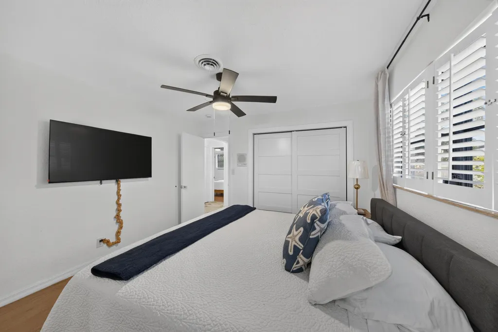 4431 NE 28th Avenue Lighthouse Point FL 33064