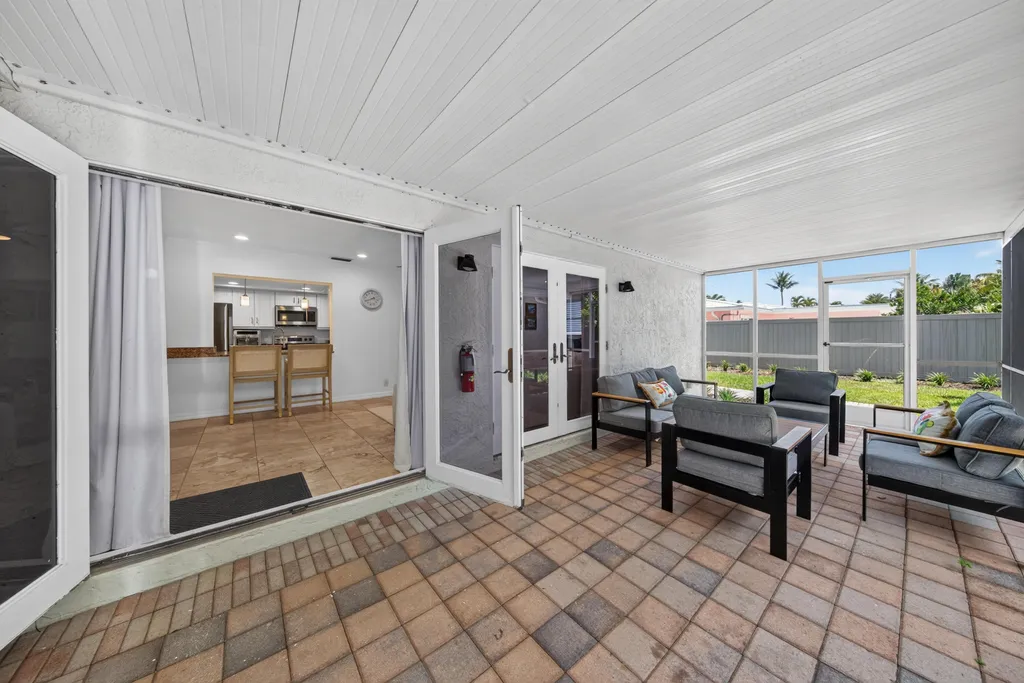 4431 NE 28th Avenue Lighthouse Point FL 33064