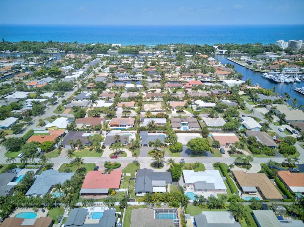 4431 NE 28th Avenue Lighthouse Point FL 33064