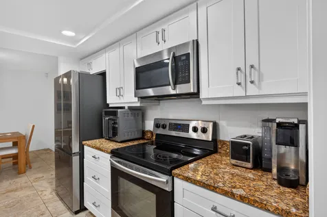4431 NE 28th Avenue Lighthouse Point FL 33064