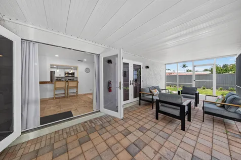 4431 NE 28th Avenue Lighthouse Point FL 33064