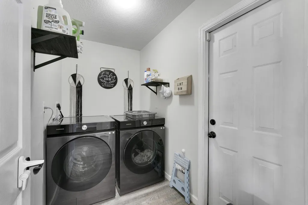 572 SW Bacon Terrace Port St Lucie FL 34953