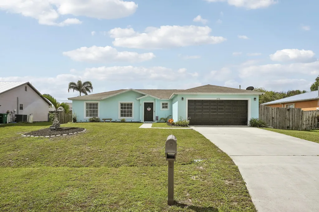 572 SW Bacon Terrace Port St Lucie FL 34953