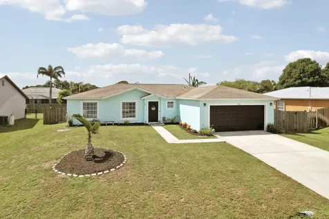 572 SW Bacon Terrace Port St Lucie FL 34953