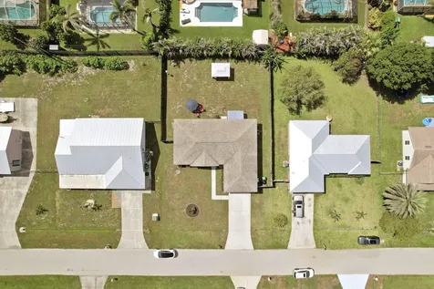 572 SW Bacon Terrace Port St Lucie FL 34953