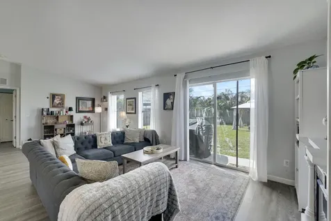 572 SW Bacon Terrace Port St Lucie FL 34953