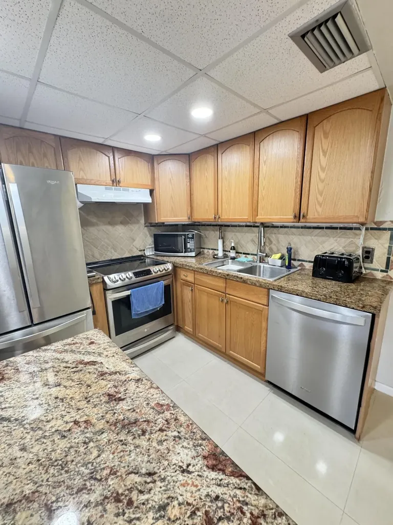 1036 Harwood D Deerfield Beach FL 33442