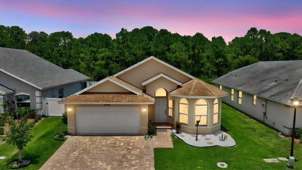 9760 Palm Breezes Drive Fort Pierce FL 34945