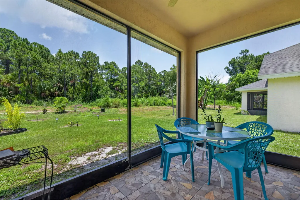 9760 Palm Breezes Drive Fort Pierce FL 34945