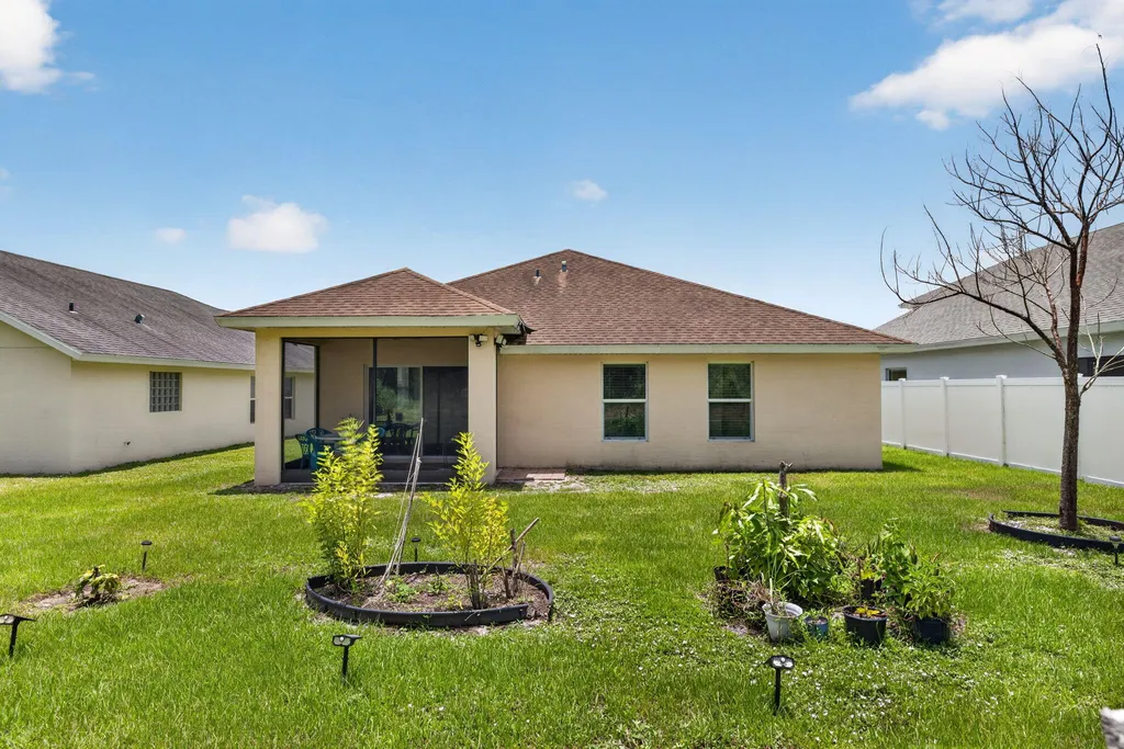 9760 Palm Breezes Drive Fort Pierce FL 34945