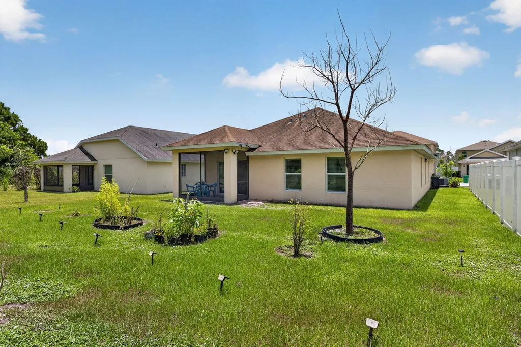 9760 Palm Breezes Drive Fort Pierce FL 34945