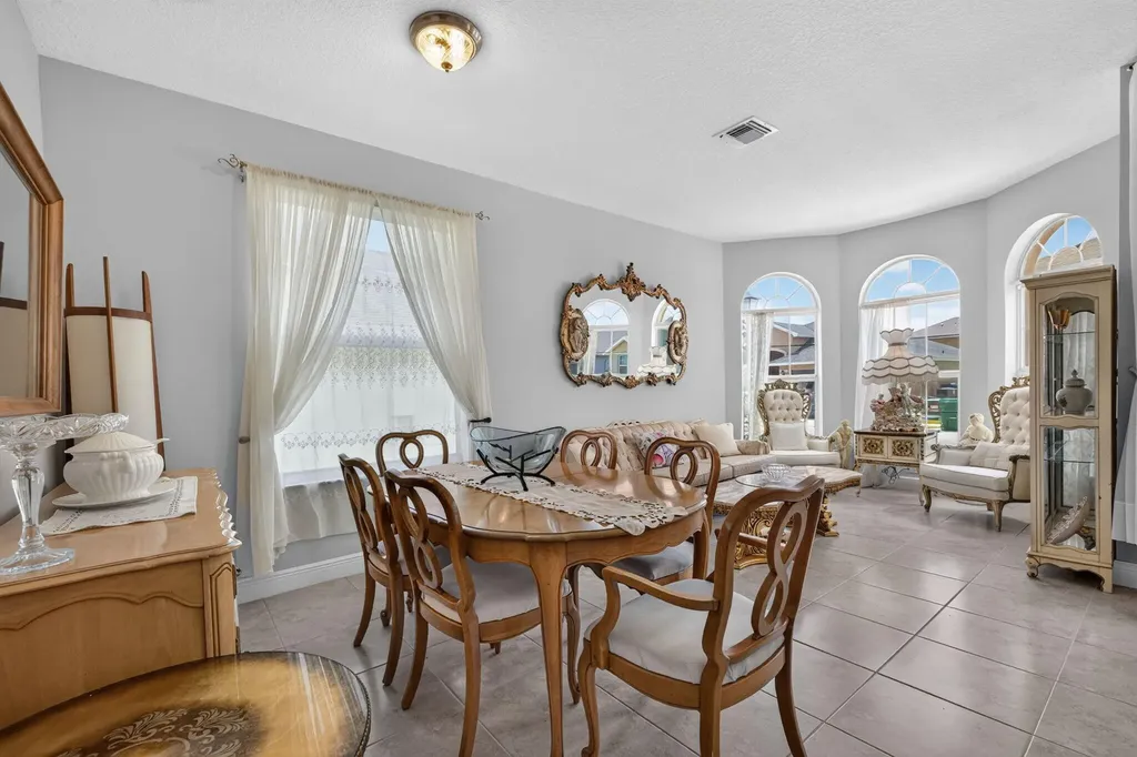 9760 Palm Breezes Drive Fort Pierce FL 34945