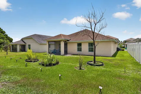9760 Palm Breezes Drive Fort Pierce FL 34945