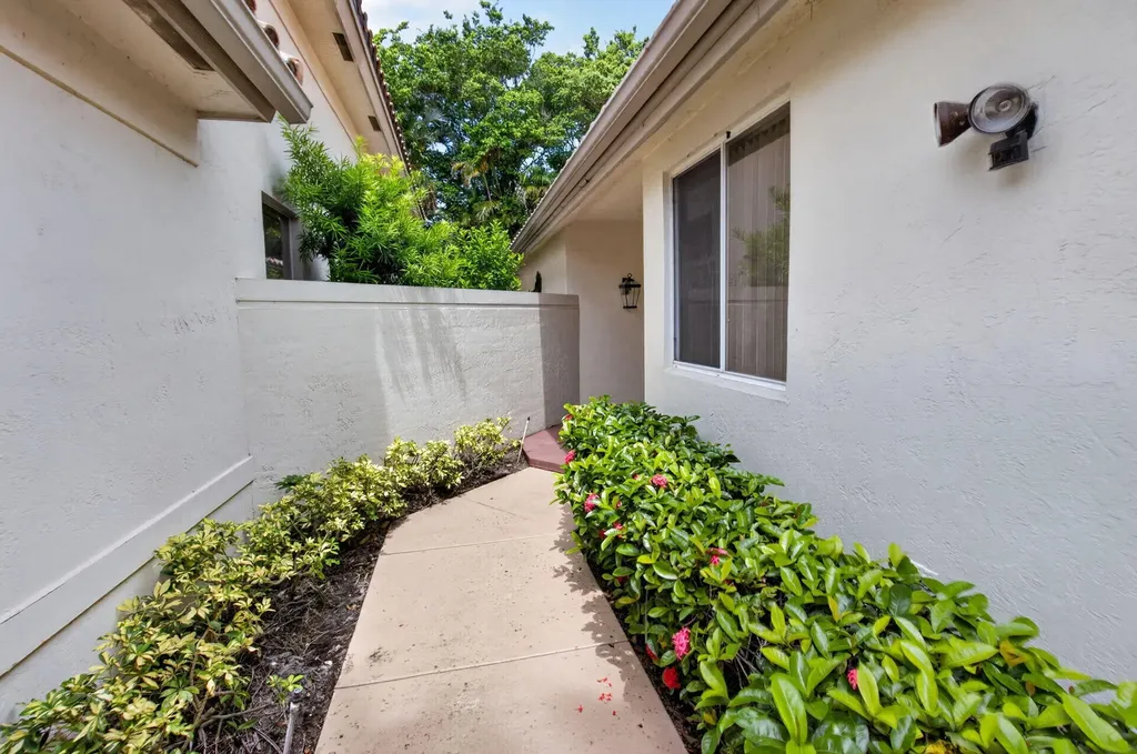 5183 NW 26th Circle Boca Raton FL 33496