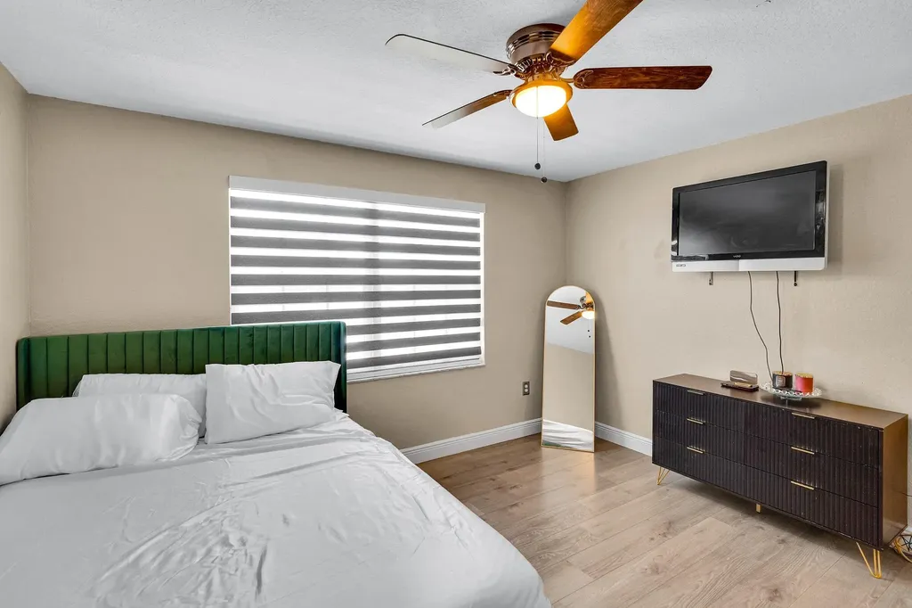 16254 SW 18th Place Miramar FL 33027