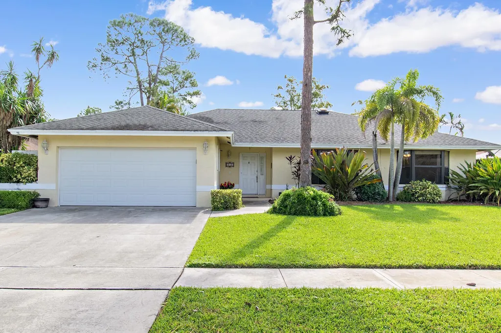 912 Blueberry Drive Wellington FL 33414