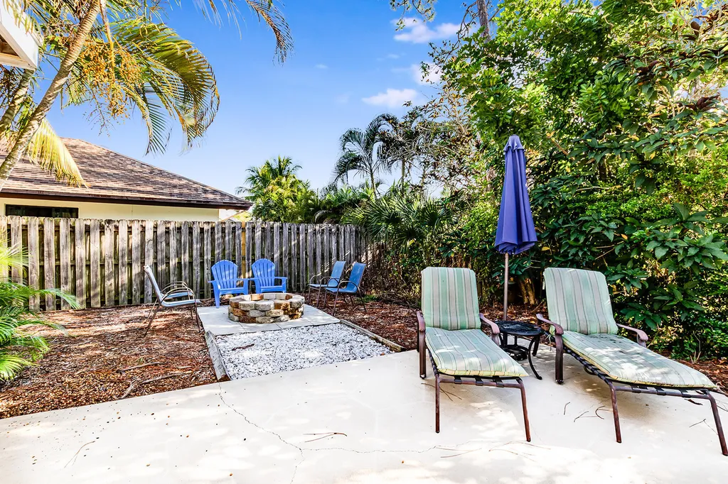 912 Blueberry Drive Wellington FL 33414