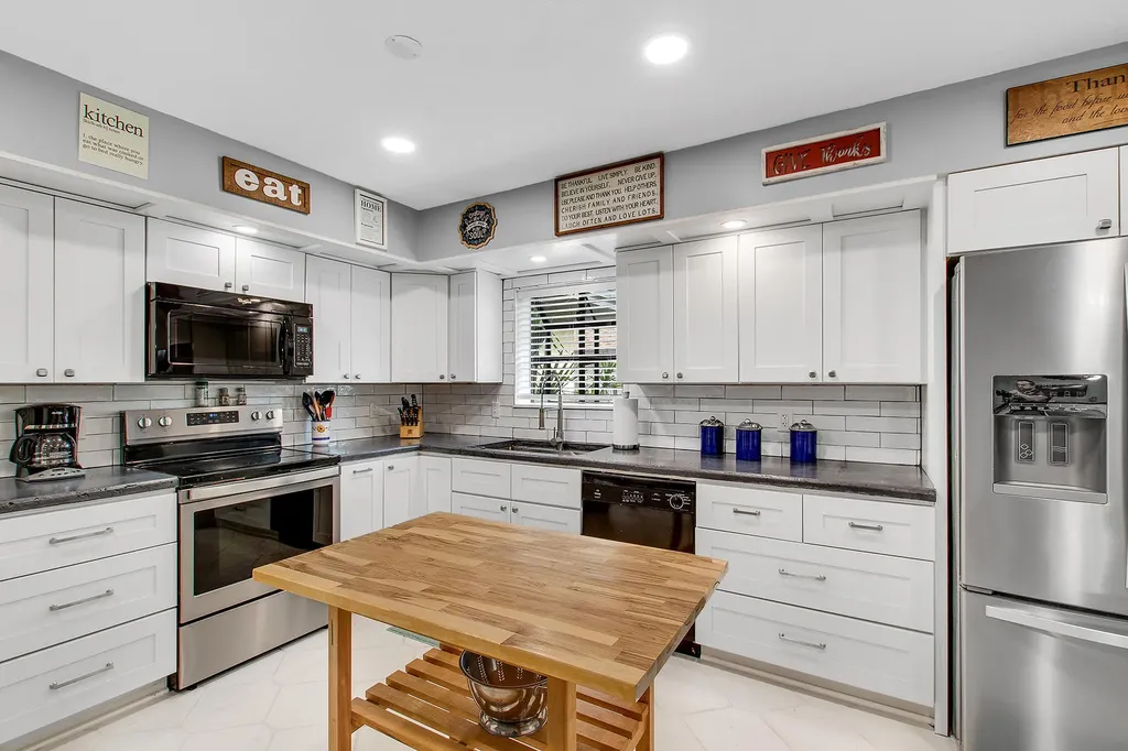 912 Blueberry Drive Wellington FL 33414