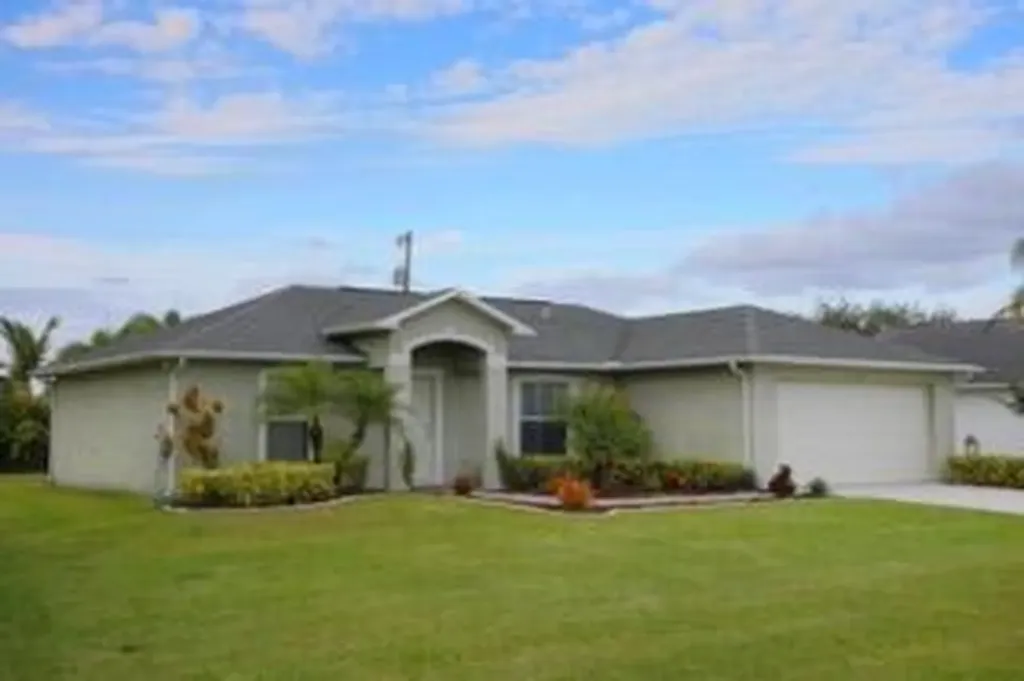 324 SW Kestor Drive Port St Lucie FL 34953