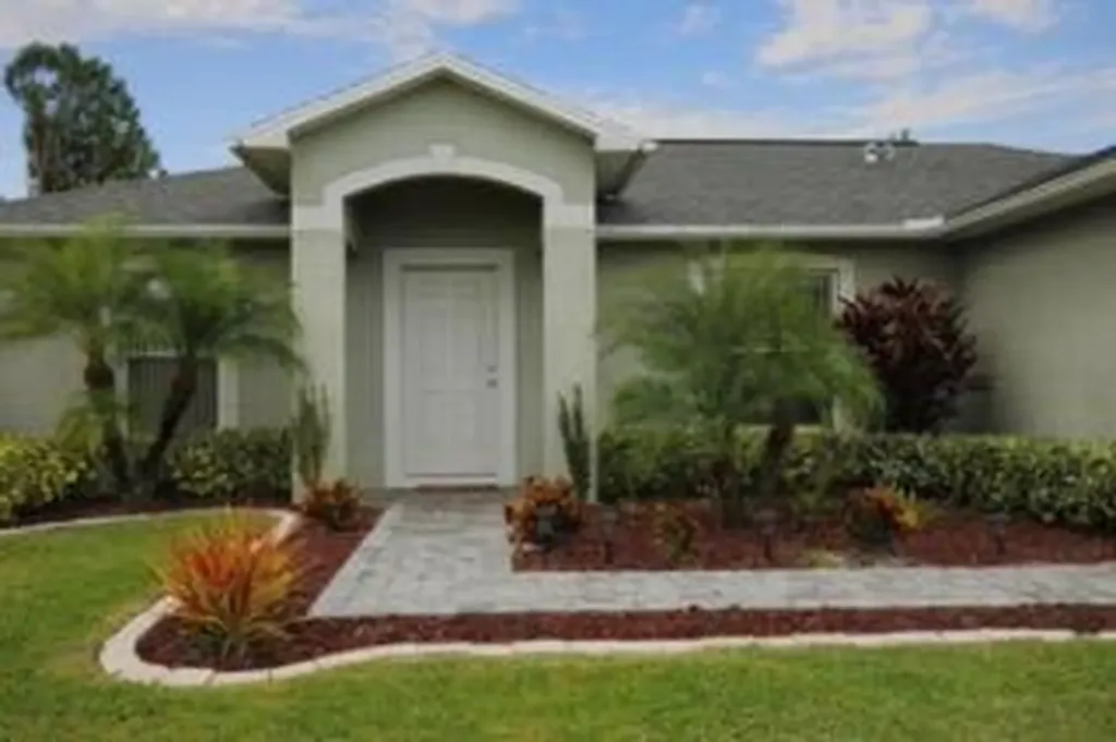 324 SW Kestor Drive Port St Lucie FL 34953