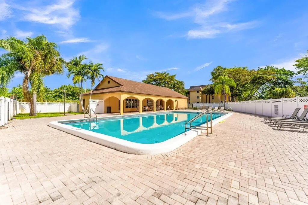 460 NW 20th Street Boca Raton FL 33431