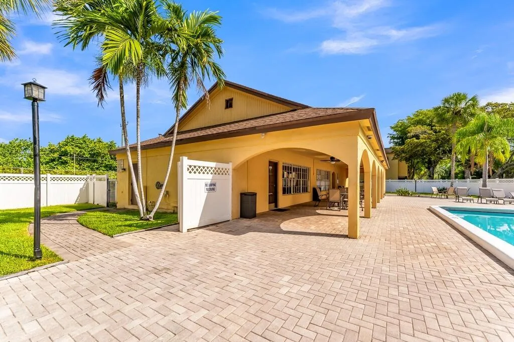 460 NW 20th Street Boca Raton FL 33431