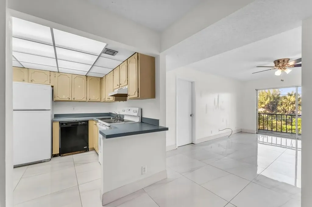 460 NW 20th Street Boca Raton FL 33431