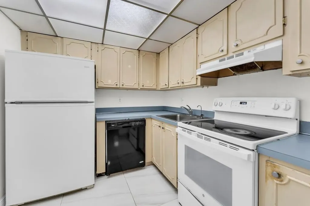 460 NW 20th Street Boca Raton FL 33431