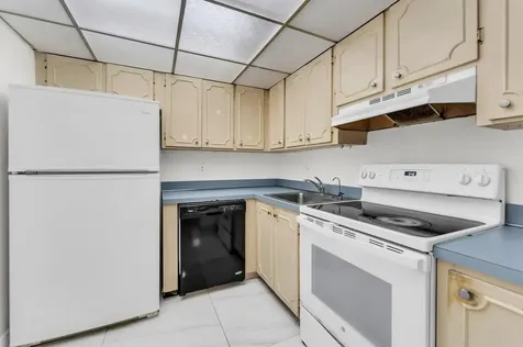 460 NW 20th Street Boca Raton FL 33431