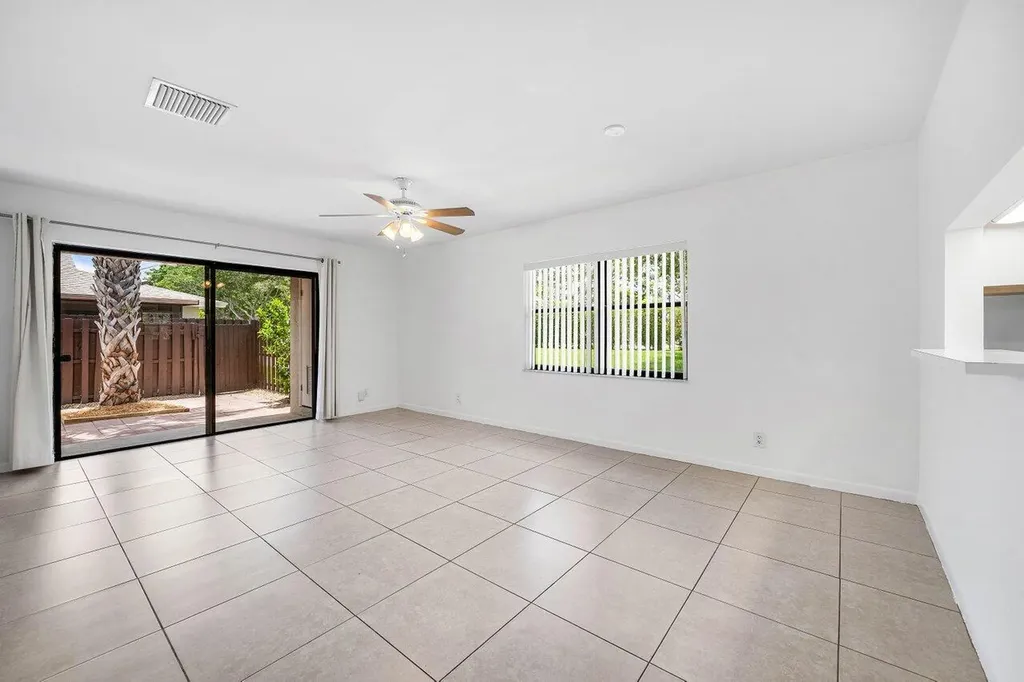 16422 Straw Way Delray Beach FL 33484